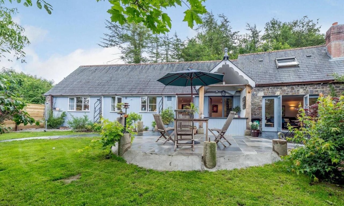 Torrington Cottage | 2 Bed in Torrington (oc-83038)