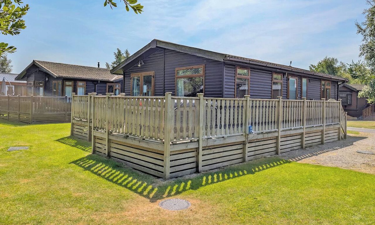 Carnforth Ski Chalet | 2 bedroom accommodation in Carnforth