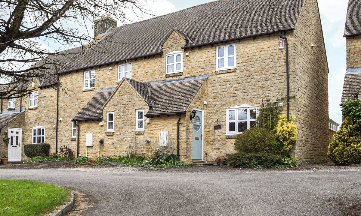 Little Rissington Cottage | 3 bedroom accommodation in Little Rissington, near Bourton on the Water