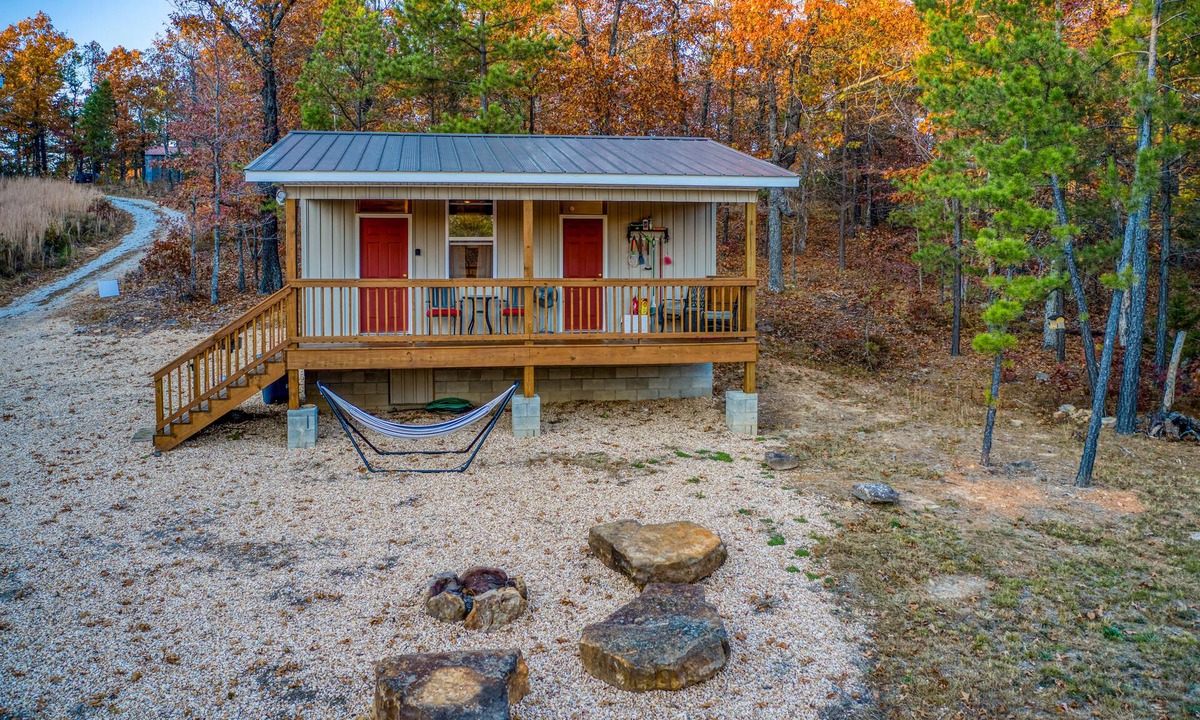 Compton Cabin | Antenna Pine Cabin - Hikers Paradise, Hikers Paradise with cell phone reception and wifi