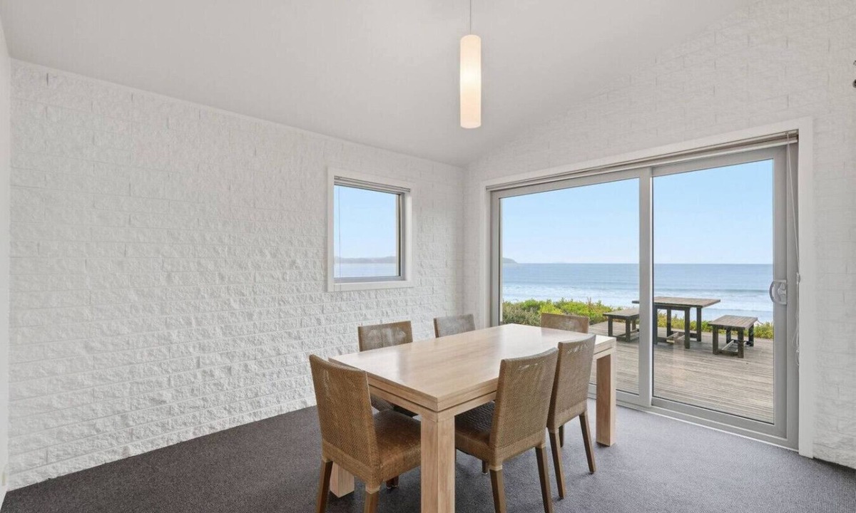 Clifton Beach House | Beachfront Escape in Clifton