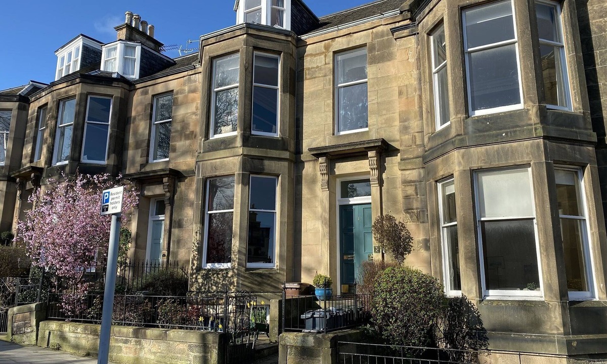 Stockbridge Apartment | Beautiful Apartment in Edinburgh's Historic New Town