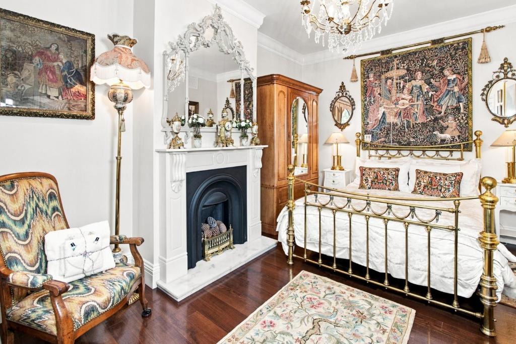 Chester House | Beautiful period cottage, exceptional riverside location in the heart of Chester