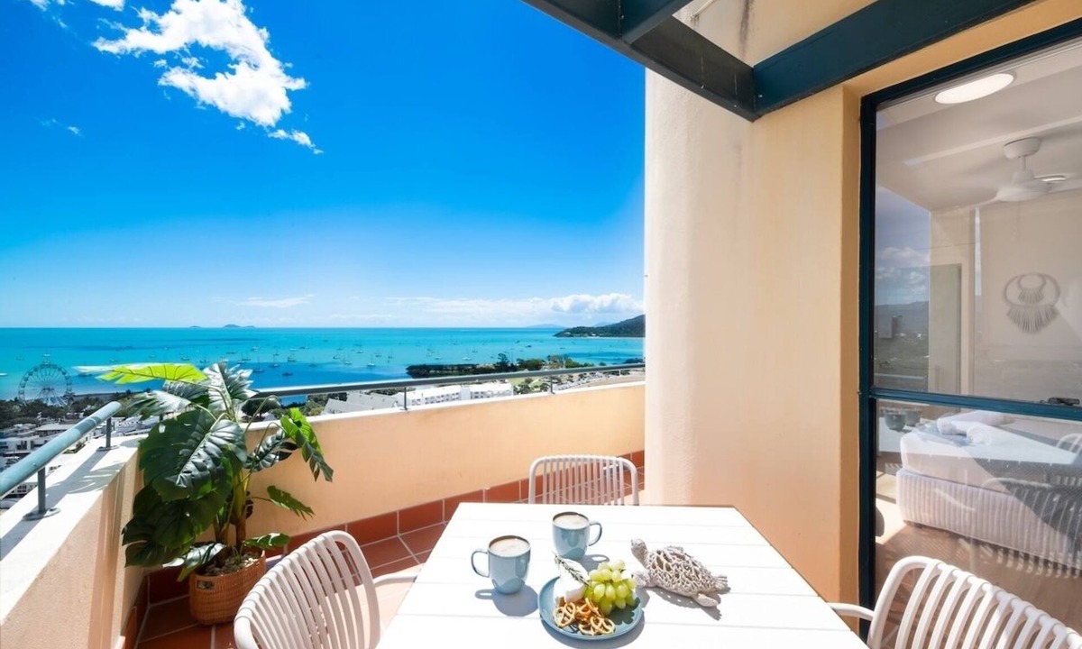 Airlie Beach Apartment | Blue Beyond Airlie | 2 Bedroom Water View Apartment