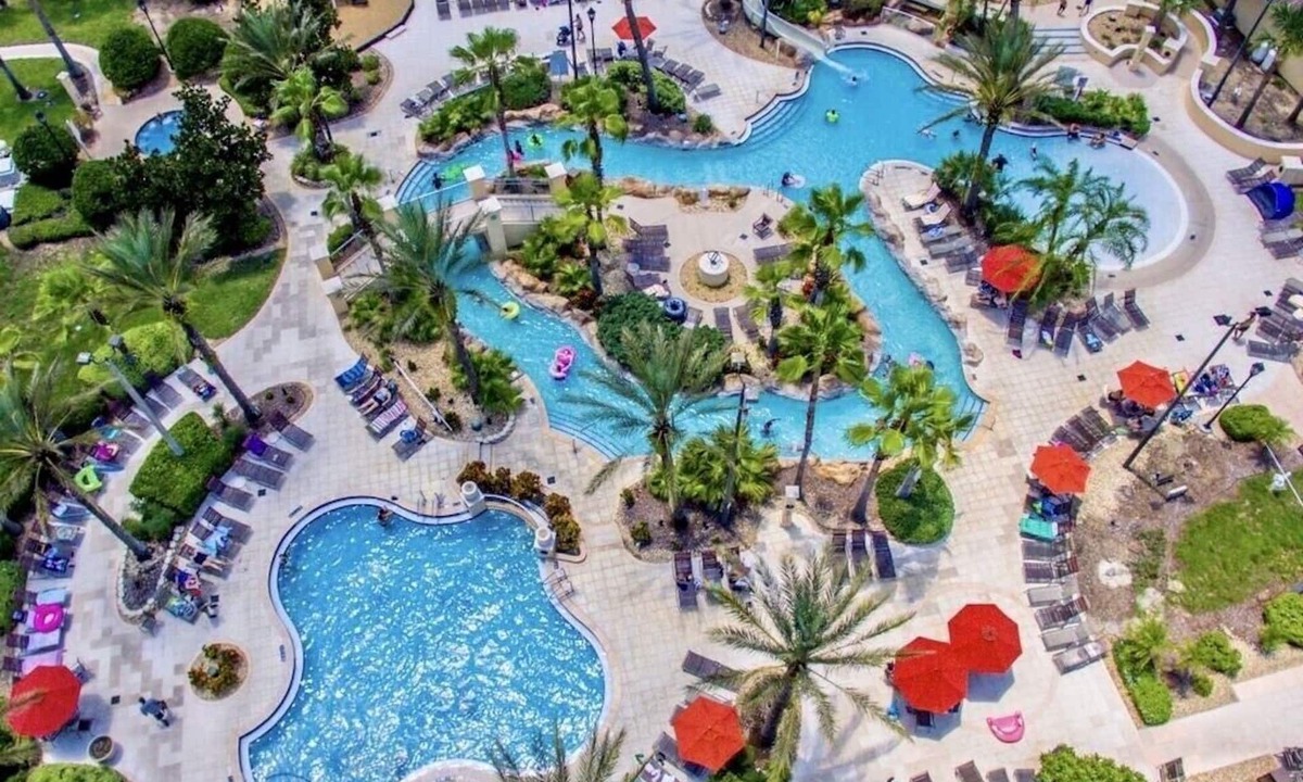 Regal Palms Condo | BY OWNER RENTAL/20 Mins Disney/Waterpark/Lazy River/READ OUR 5 STAR REVIEWS !
