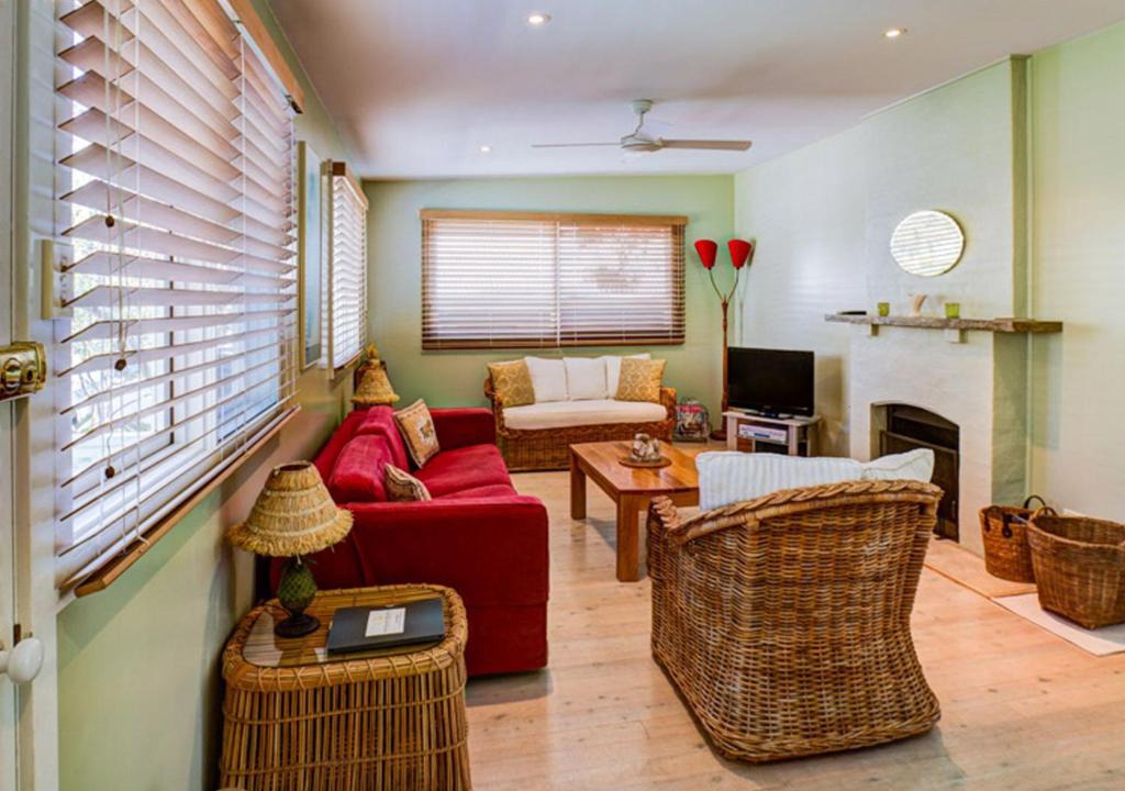 Hyams Beach House | Calypsos Cottage at Hyams Beach