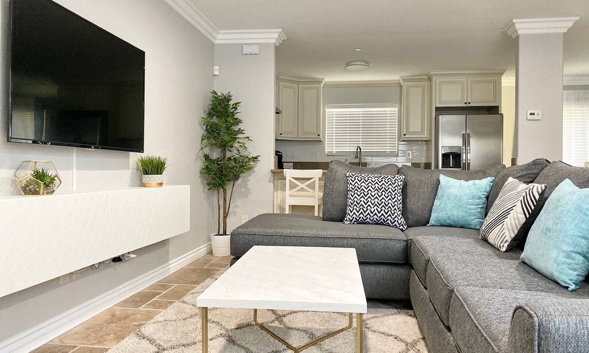 Placentia House | Celebrity Home! 4BR Placentia House Featured in Tostitos Ad