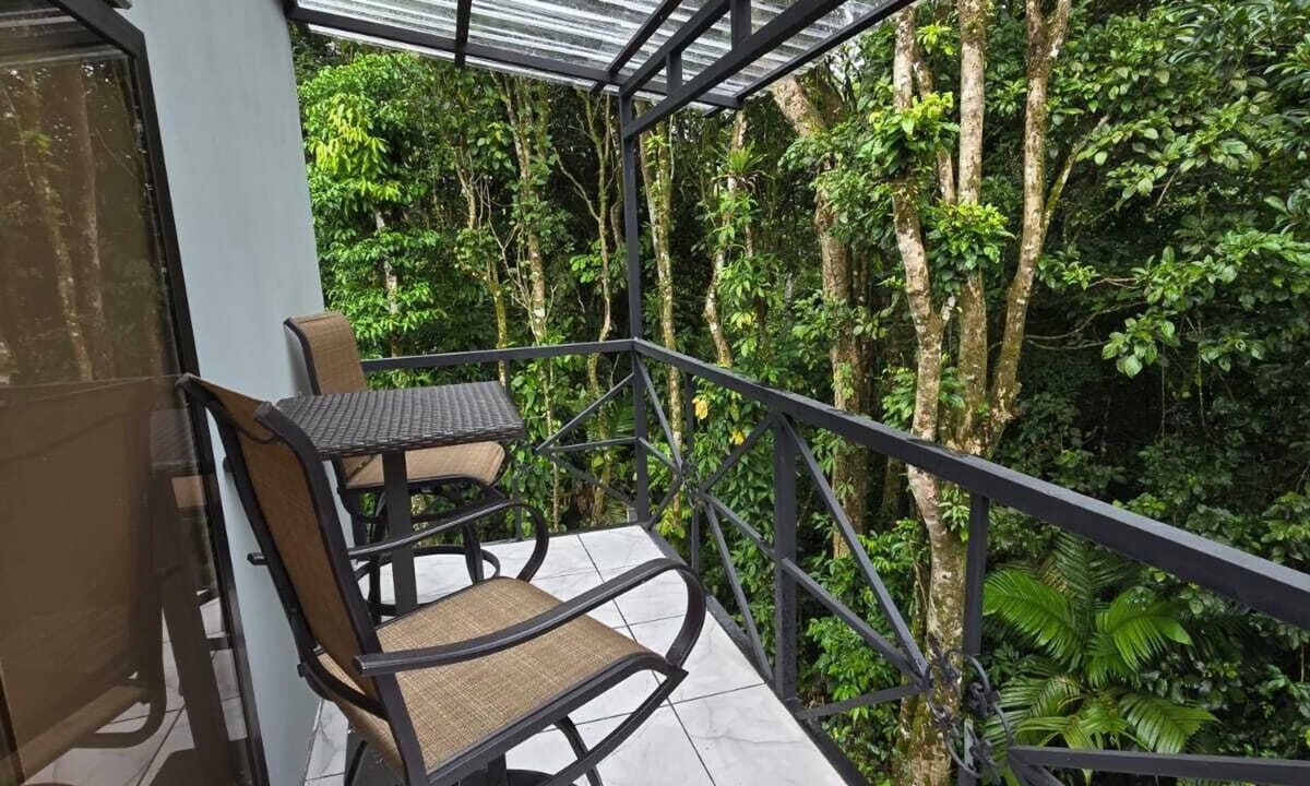 Arenal Apartment | Charming 1-bedroom apartment in amazing Nuevo Arenal with WiFi