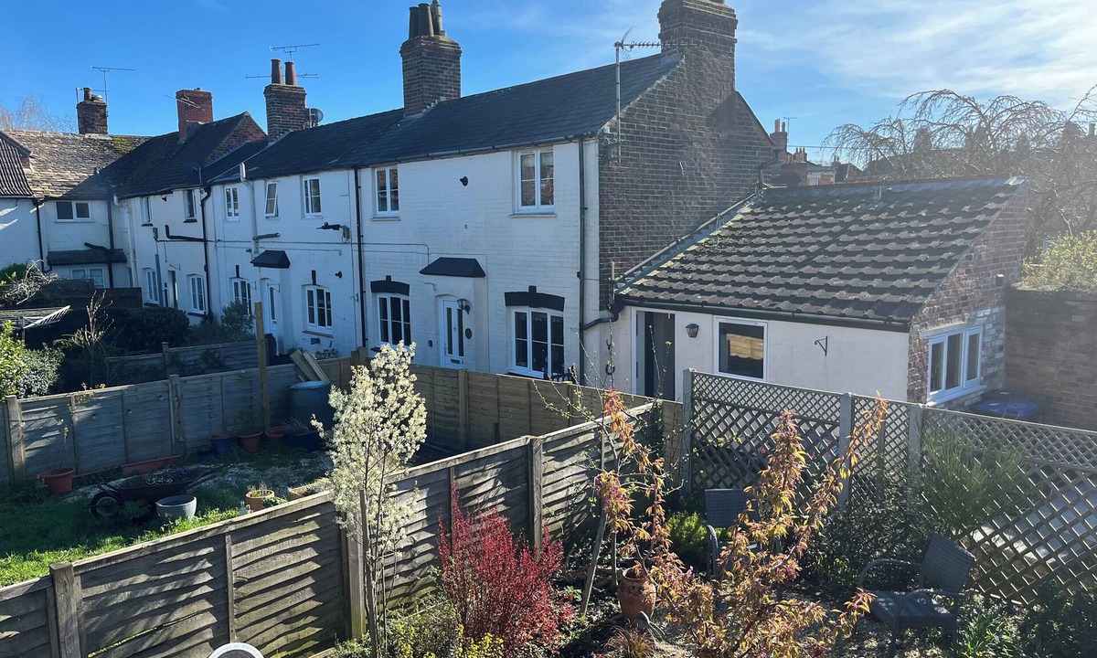 Devizes Cottage | COPPER COTTAGE, family friendly, with a garden in Devizes