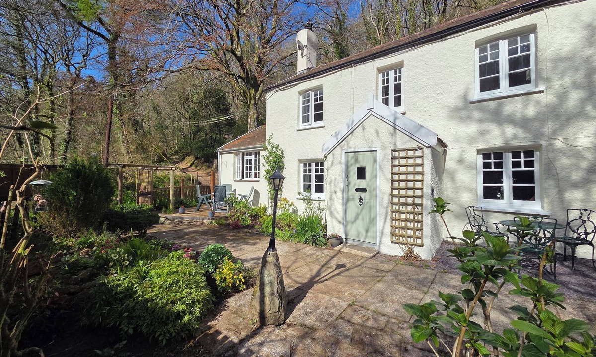 Lynton Cottage | Cottage by the East Lyn River in the heart of Exmoor National Park near Lynmouth