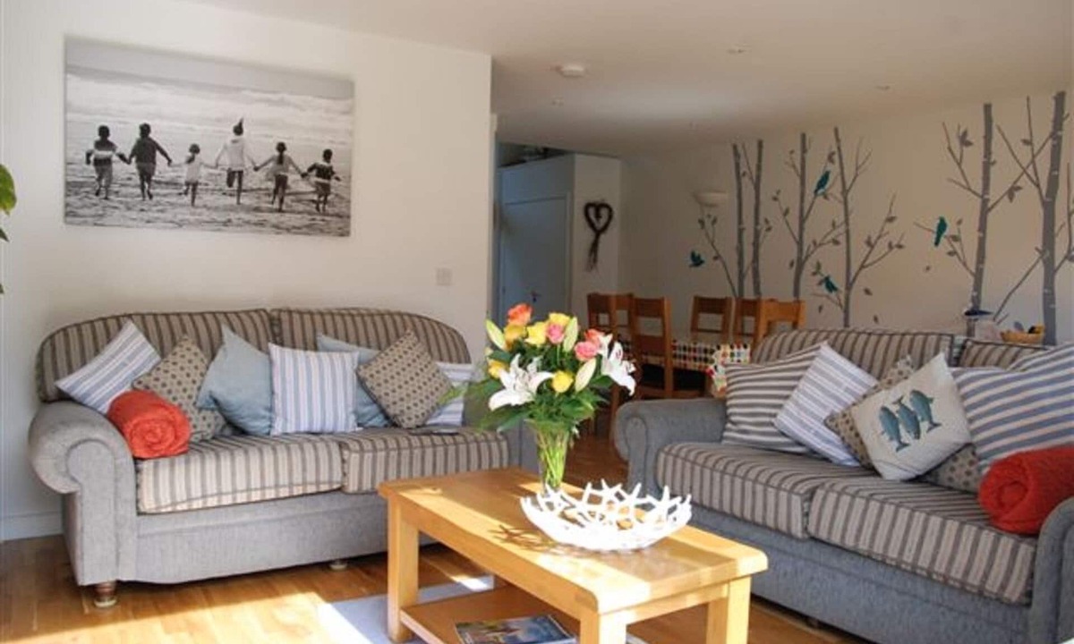 Porthtowan House | Eco Style Beach House, 3 Beds, Porthtowan, Cornwall, UK (6 mins walk to beach)