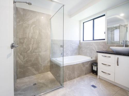 Bundamba House | Executive Home Accommodation 34