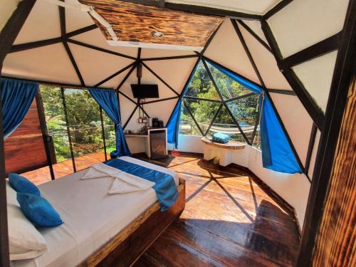 Manuel Antonio Cabin | Glamping Tomaselli