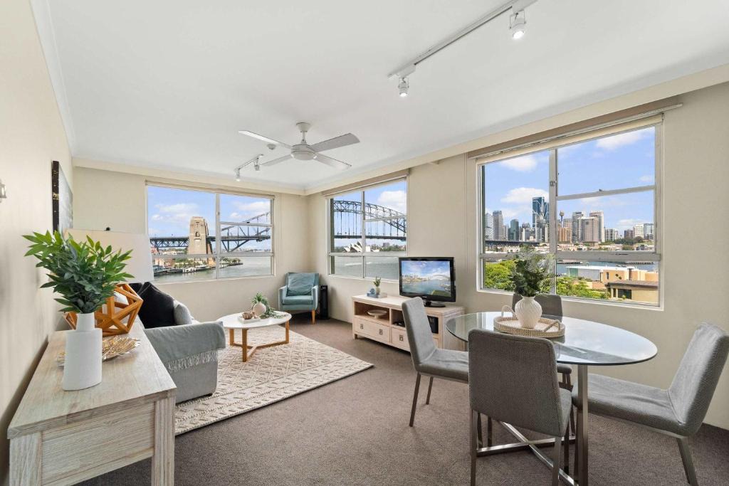 McMahons Point Apartment | Harbourside 43