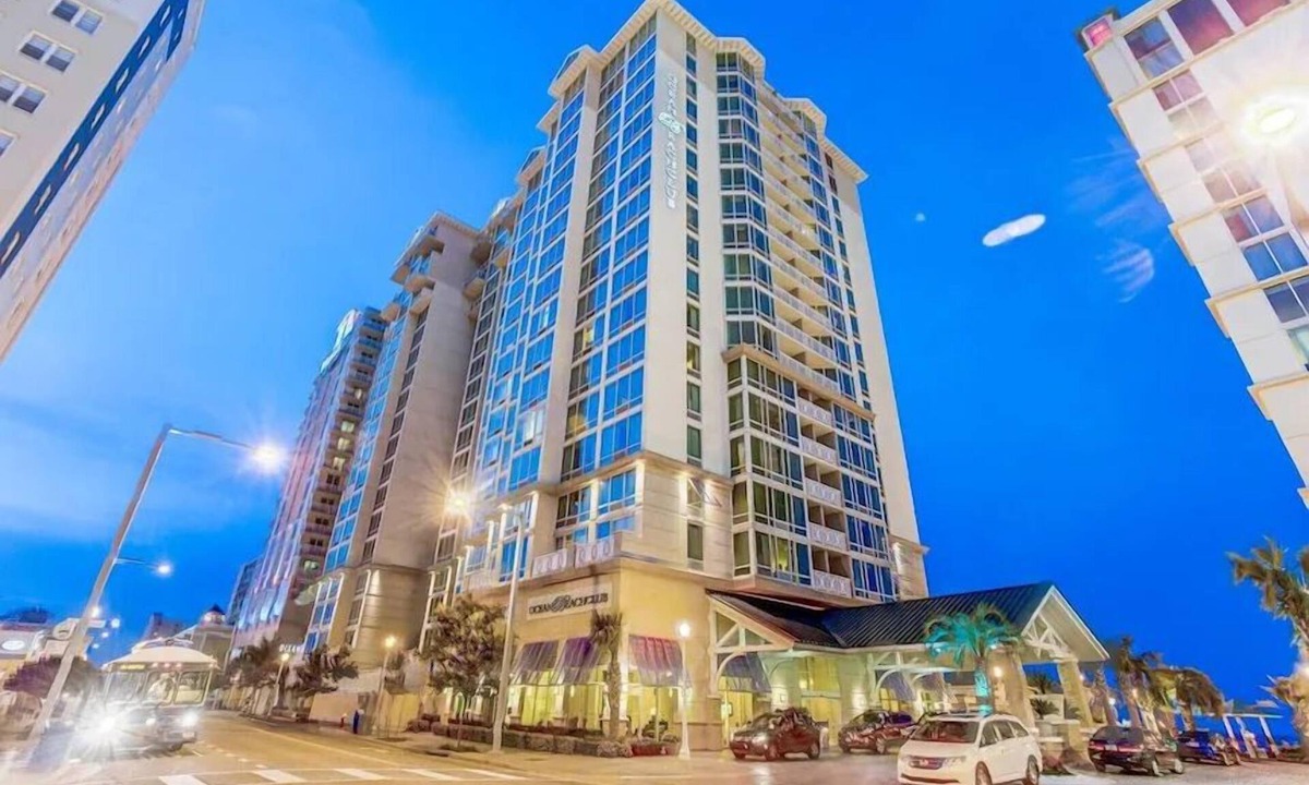 Virginia Beach Hotel | Hilton Ocean Beach Club Resort -1BR/1Bath/Full Kitchen Suite, Virginia Beach, VA