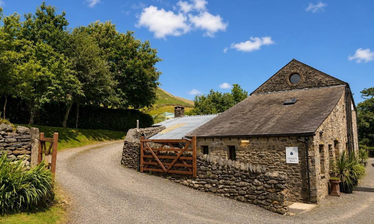 Sedbergh Apartment | Howgills Barn | Self-catering accommodation in Yorkshire | Countryside location