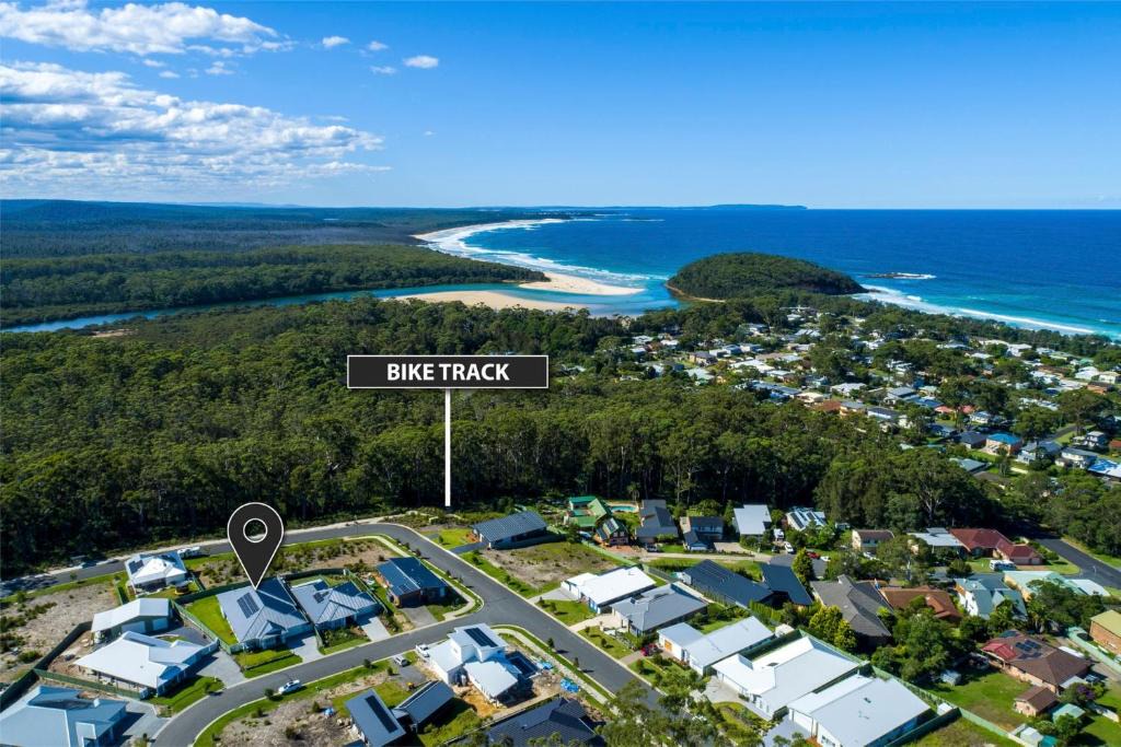Narrawallee House | Iluka Coastal Retreat