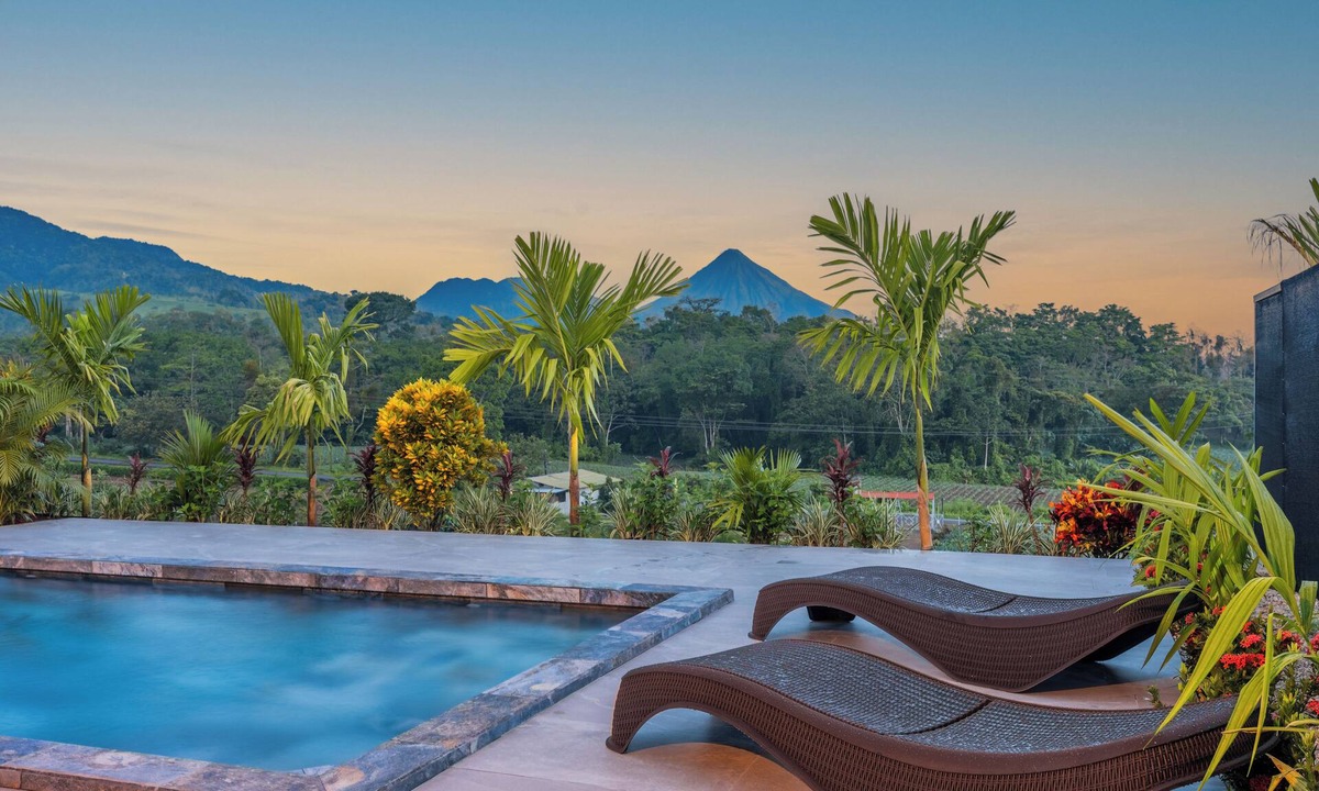 Penas Blancas Villa | Kaluma Toucan Farmstay Villa La Fortuna