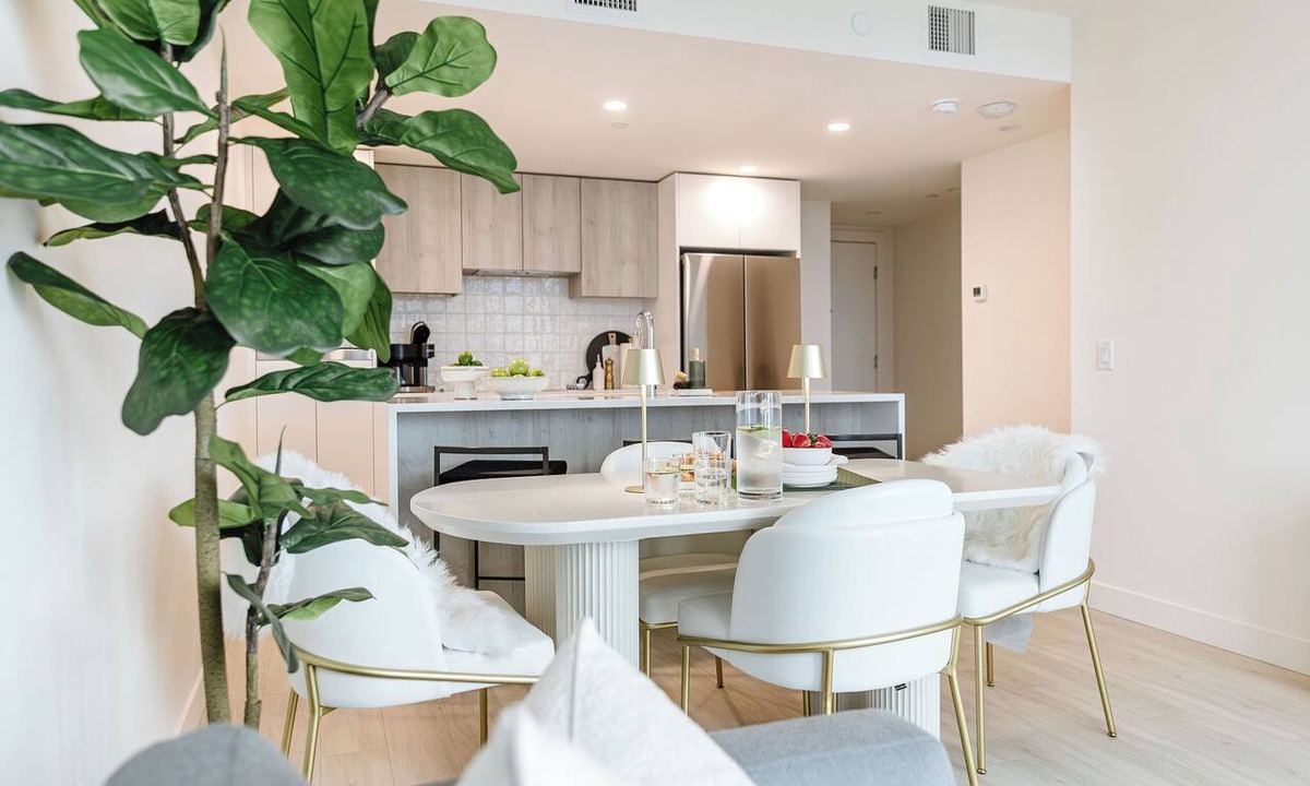 South Pandosy Condo | Lakefront condo at brand new Aqua Waterfront Village in Lower Mission. Enjoy two comfortable bedrooms, resort style pool & hot tub, lake views, underground parking & easy walks to beaches, marinas, restaurants & cafes along Okanagan Lake.