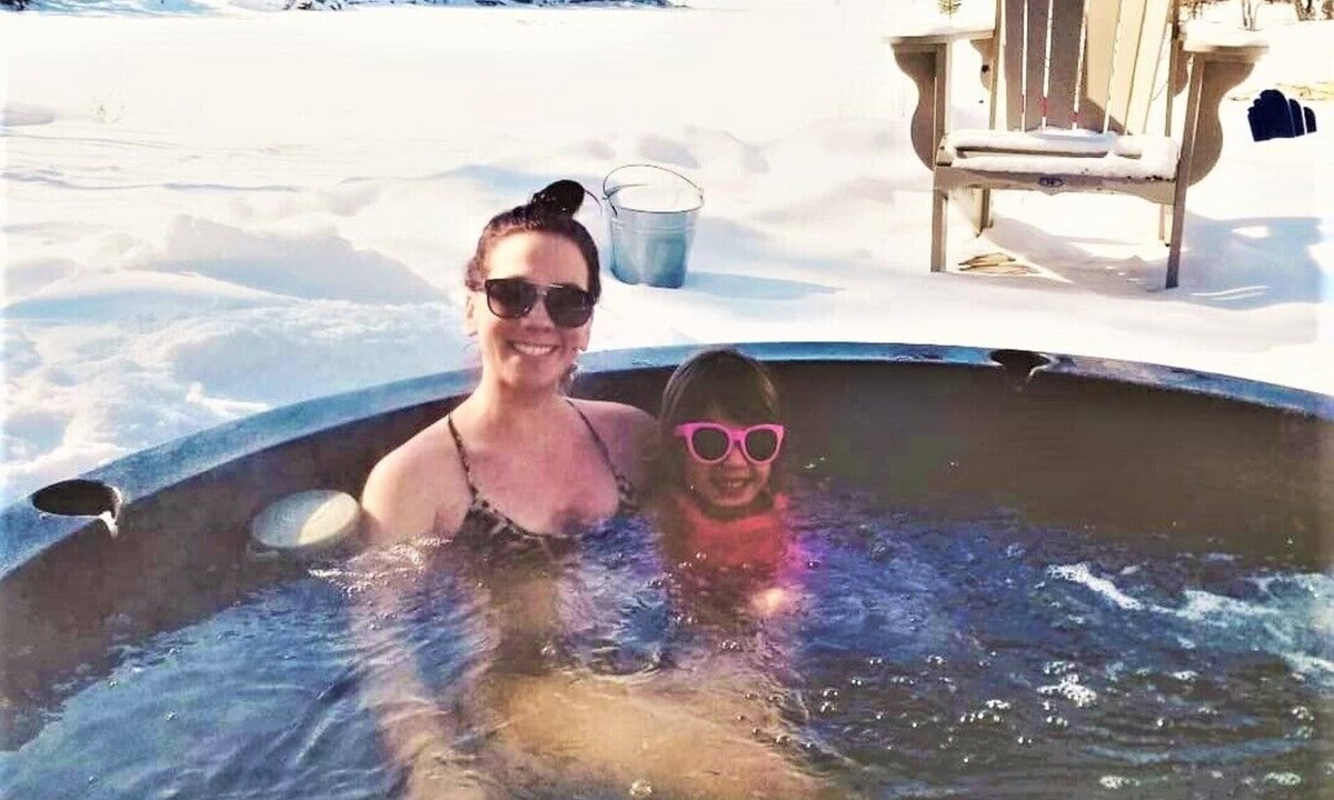 Gravenhurst Cottage | Lakeside Memories Await at Trenanthia's "The OG"