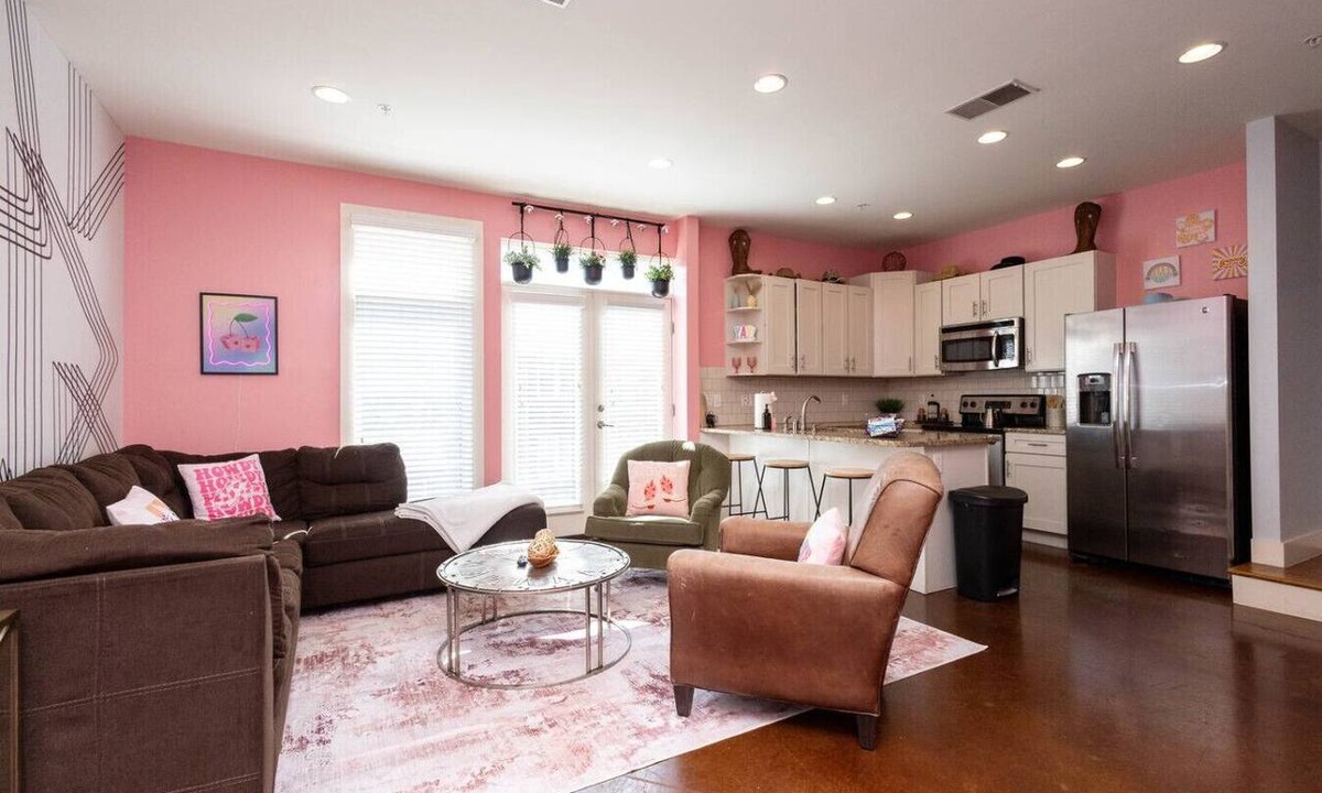 West End Condo | Lipstick & Boots: 3-Story West End Gem | Private Garage | Walk to Vanderbilt