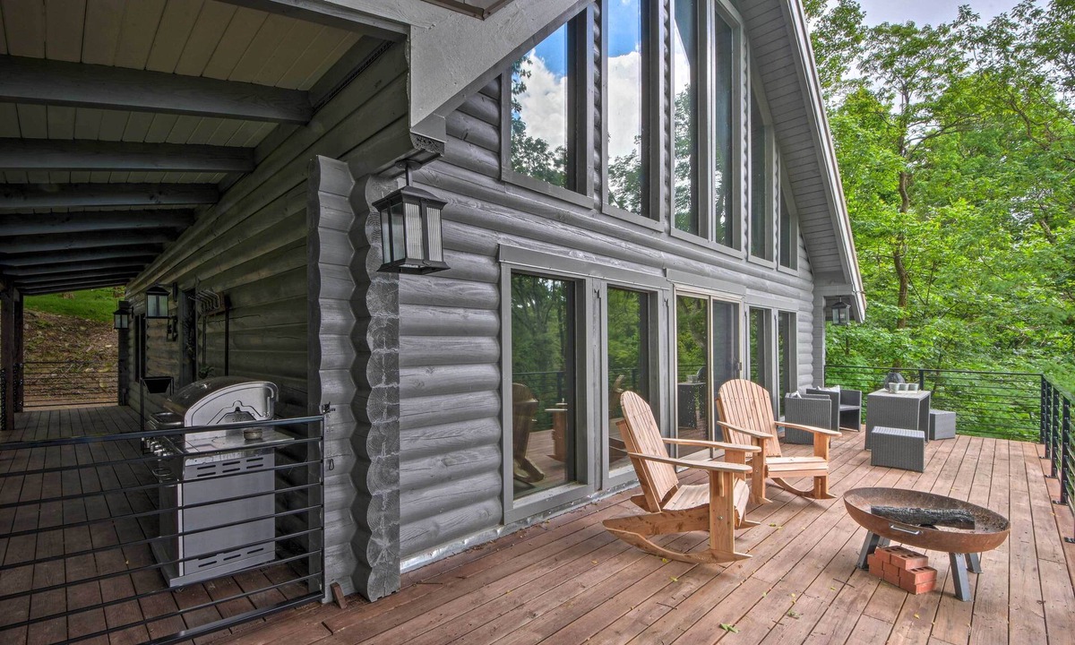 Jasper Cabin | Luxe Jasper Cabin w/Deck + Blue Ridge Mtn Views!