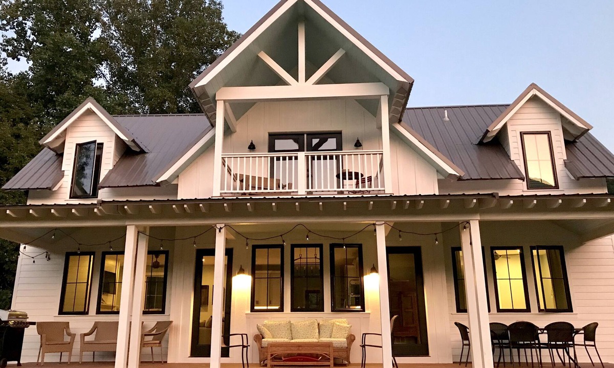 Banner Elk House | Modern Farmhouse in Heart of Valle Crucis