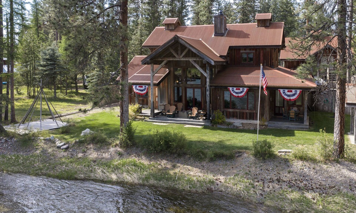 Bigfork House | New! Luxury Swan River Waterfront Home | Reclaimed Timber, Fire Pit & Mountain Views