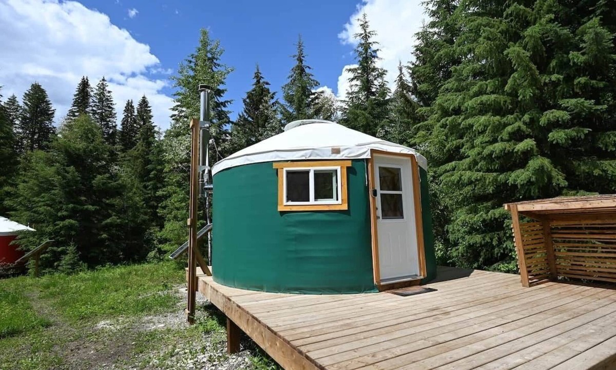 Blaeberry House | Off-Grid Green Yurt