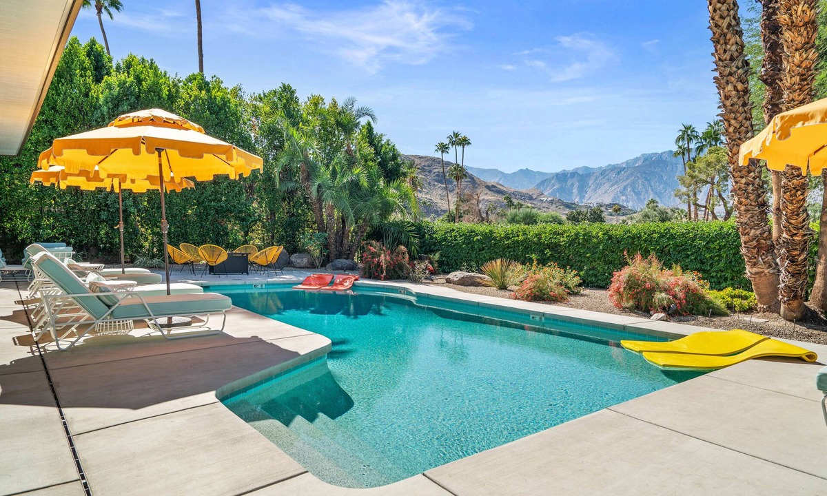 Palm Springs House | Panorama Palms: Mid mod vibes with panoramic views