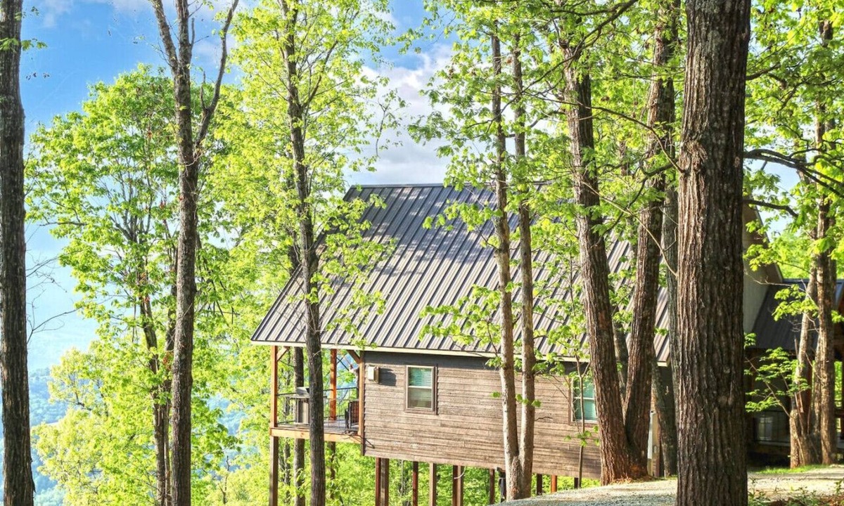 Jasper Cabin | Red Rock Vista Cabin-Summer Family Vacation in Jasper