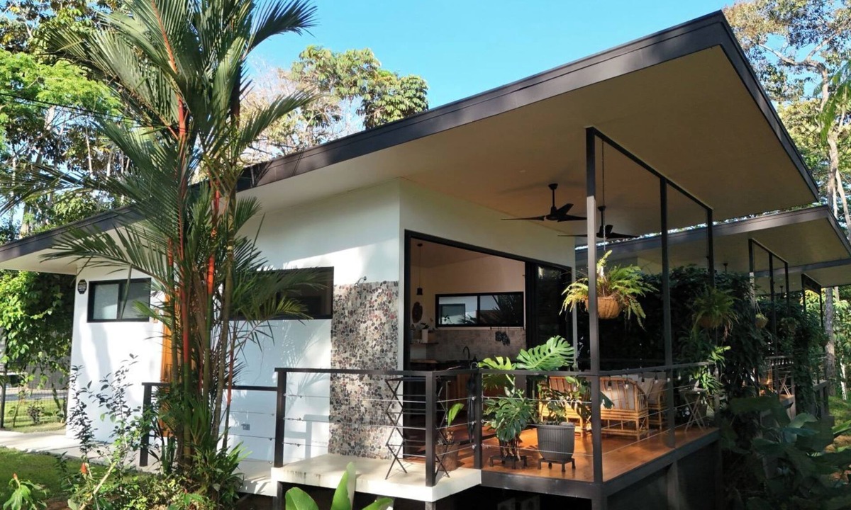 Uvita Apartment | River Lodge — Your Luxurious Jungle Hideaway in the Heart of Uvita