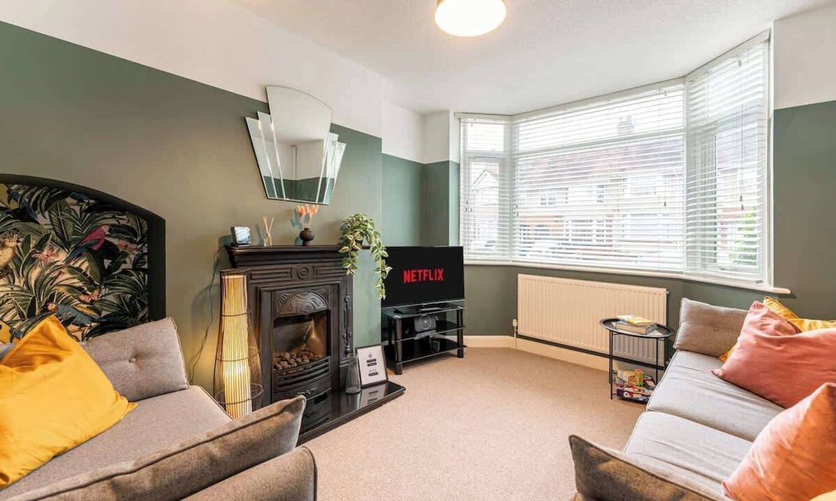 Tatenhill House | Spacious 3bed with Free Parking Near NEC&BHX Airport
