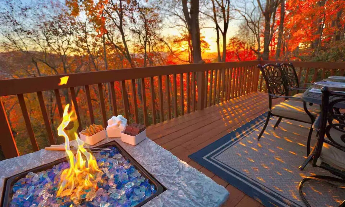 Royal Pines Ski Chalet | The Charming Chalet with Gorgeous Mountain View’s