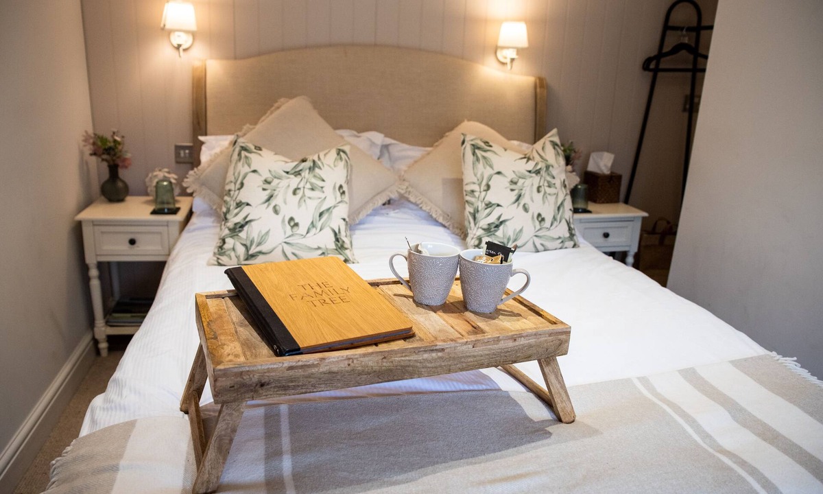 Whatstandwell Bed & Breakfast | The Family Tree