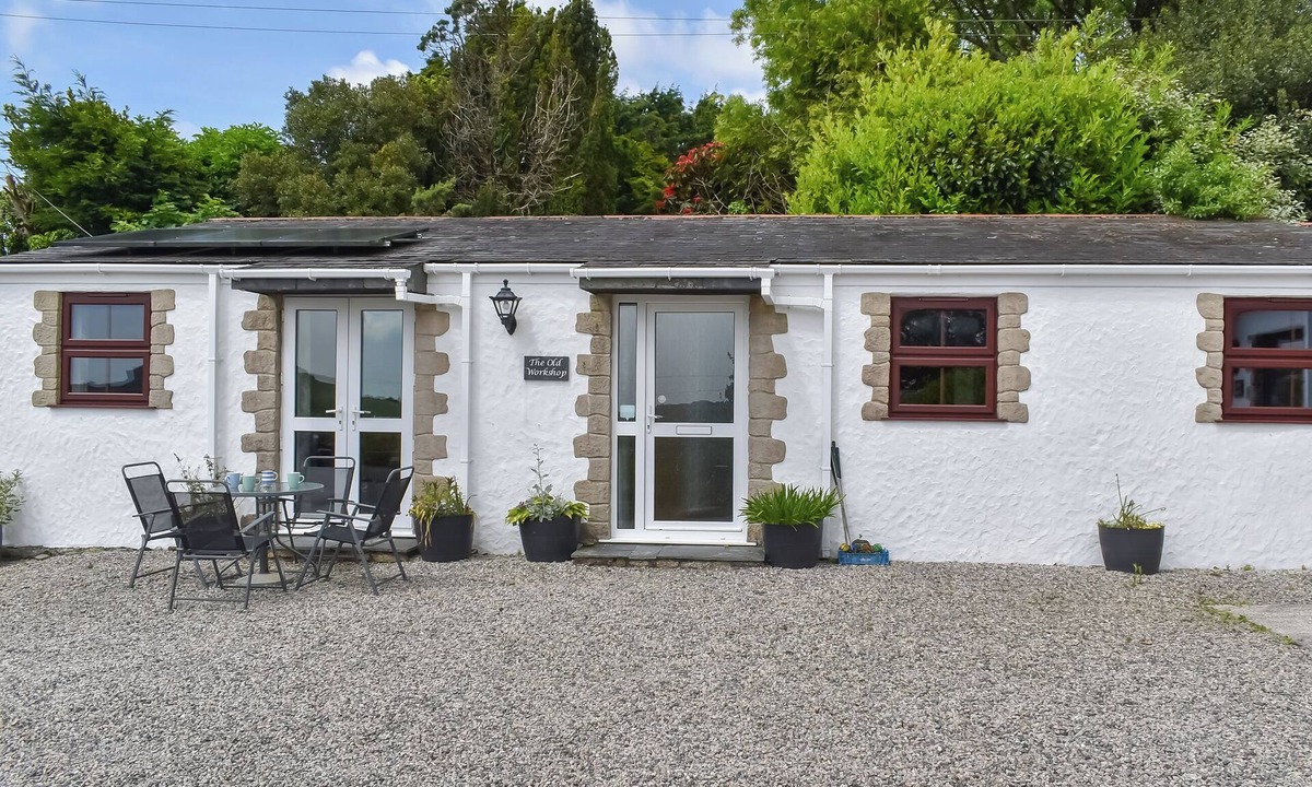 Stenalees Cottage | The Old Workshop - UK49871