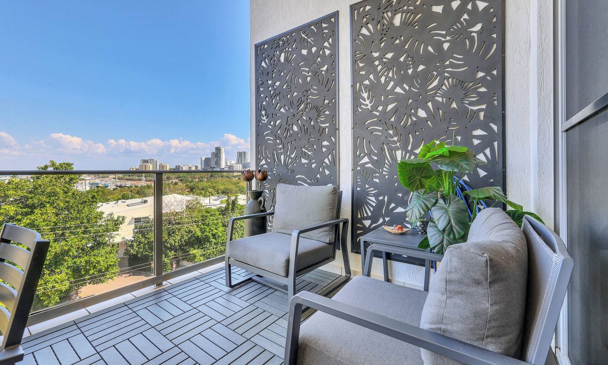 Stuart Park Apartment | The Skyline Lookout | 2 BD Apt