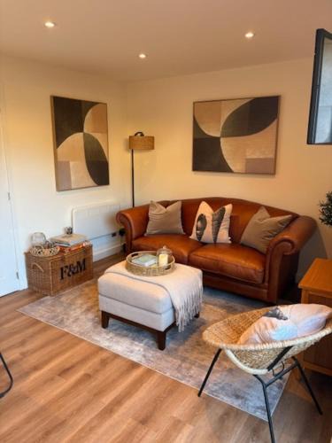 Newton St Loe House | Tivoli Cottage minutes from RUH - Close to Centre
