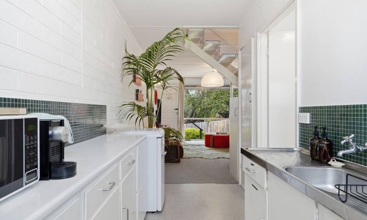 New Town Villa | Warm Mid century modern 2BR, 8 mins from CBD