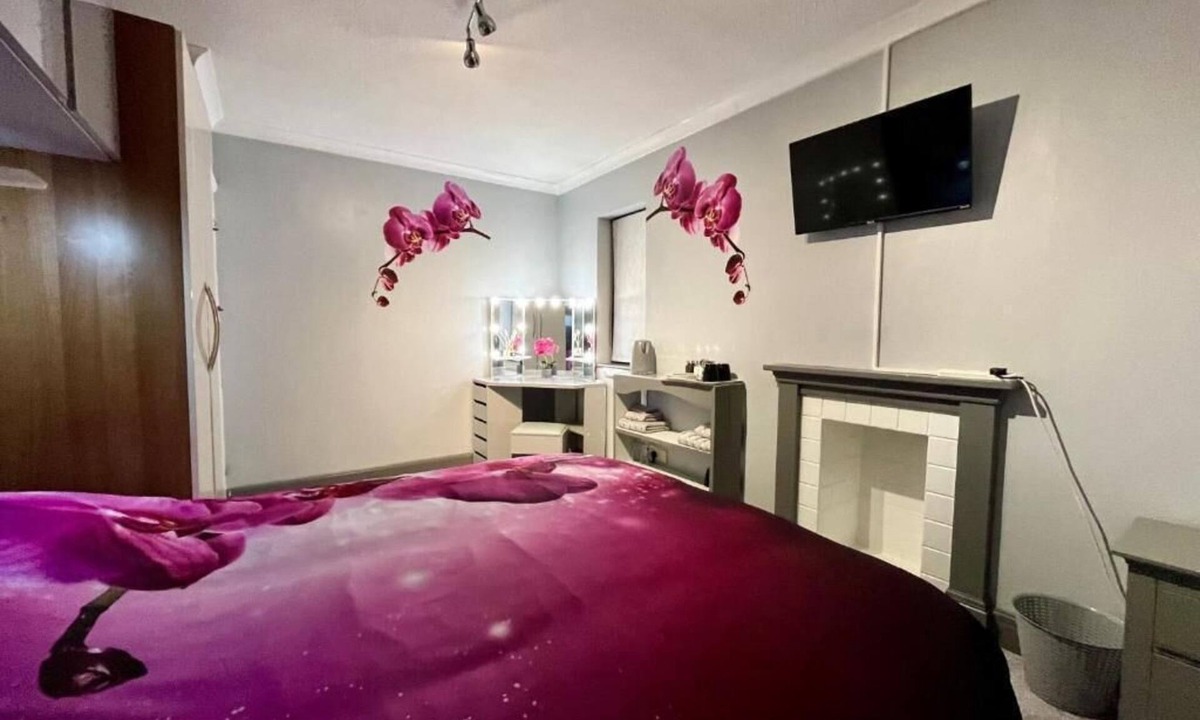 Cameley House | WILLOW RIDGE - a large country house with 3 rental rooms