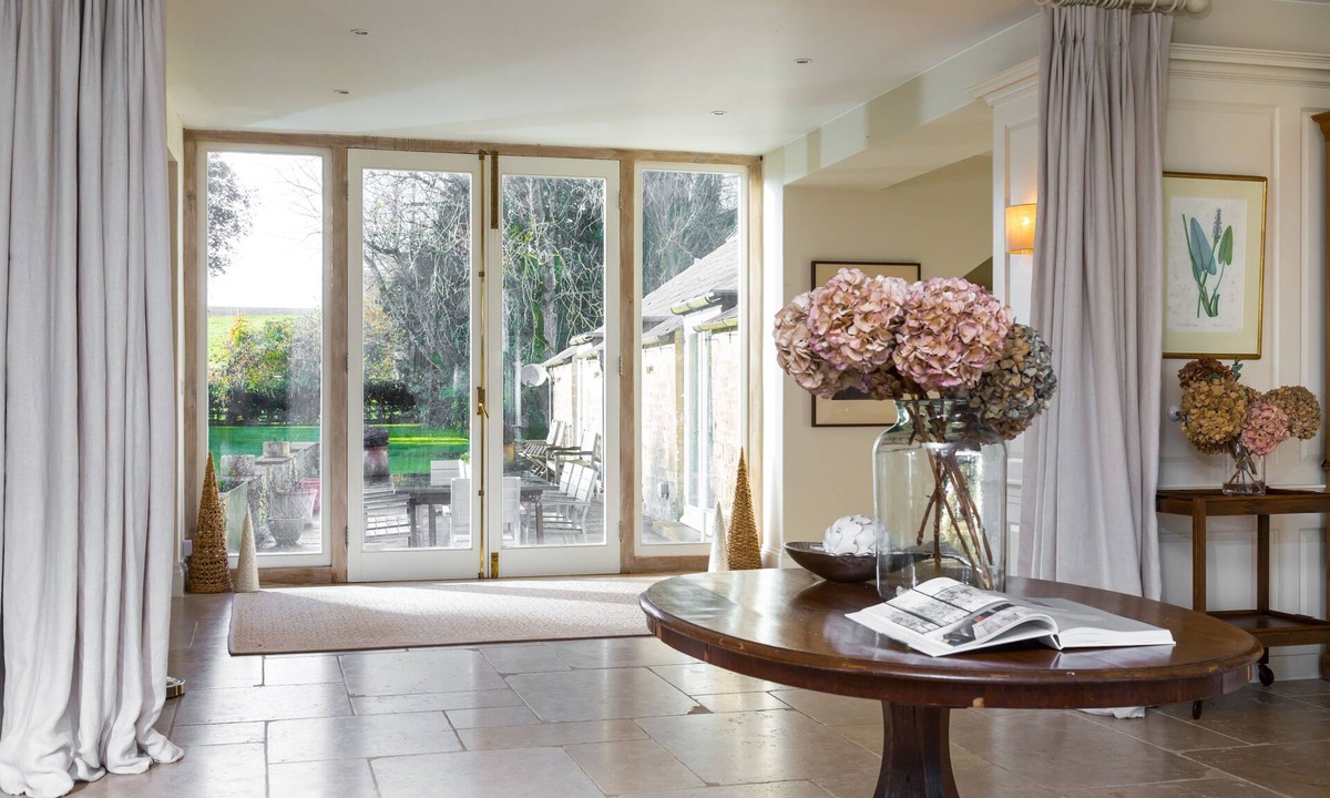 Elkstone Cottage | Windrush - a stunning barn conversion in Elkstone sleeping 11 guests