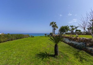 Protaras Beachfront Villa Pietra