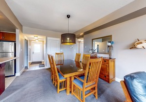 Spacious End Unit Condo w/Board Games, Free WiFi, Patio - near Downtown
