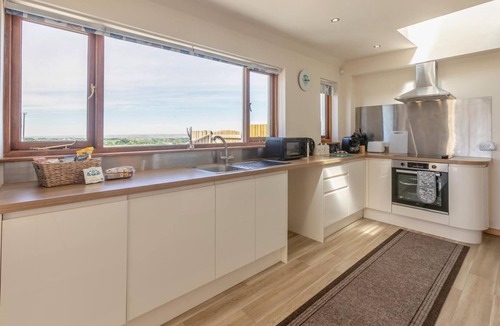 Carnbrea House | 1 Bed in Four Lanes (oc-f28972)
