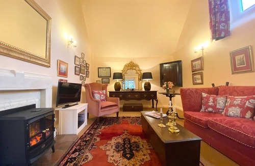 Whaddon Cottage | 1 bedroom accommodation in Steeple Ashton, near Trowbridge