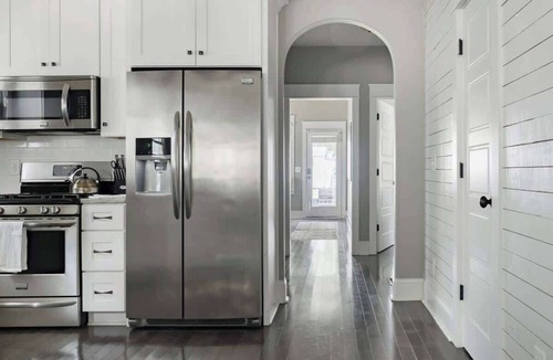 Shelby Hills House | 1-Story Family Home, Fenced Yard, Grill, Parking | Sleeps 10, 5 Mins to Five Points & Nissan Stadium, Smart TVs, Pet-Friendly Yard, Patio for BBQs, Ideal Nashville Getaway for Families, 24 Hr Hospitality