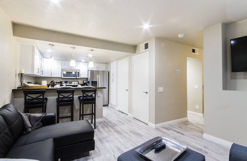 Cowan Heights Condo | 10% Off Orange, CA Monthly Modern 1BD ~ Walk to Peters Canyon + Starbucks!