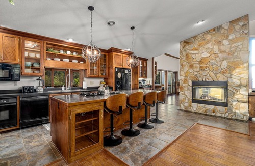 Canton House | 14 Acres - Theater Room - 20 Miles to DT Asheville - Paved Drive the whole way!