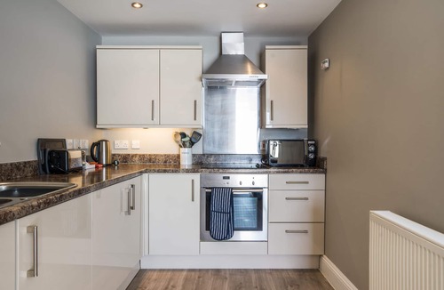 Torquay City Centre Cottage | 16 Astor - one bed apartment with juliette balcony and stunning uninterrupted sea views
