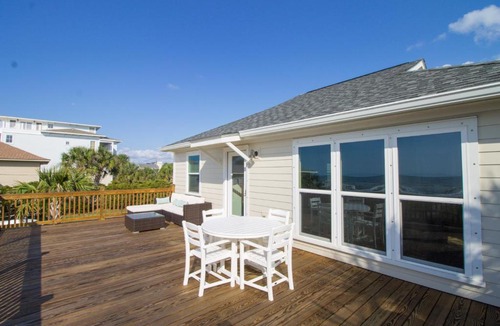 Folly Beach House | 1661 E Ashley - Ocean Cabin